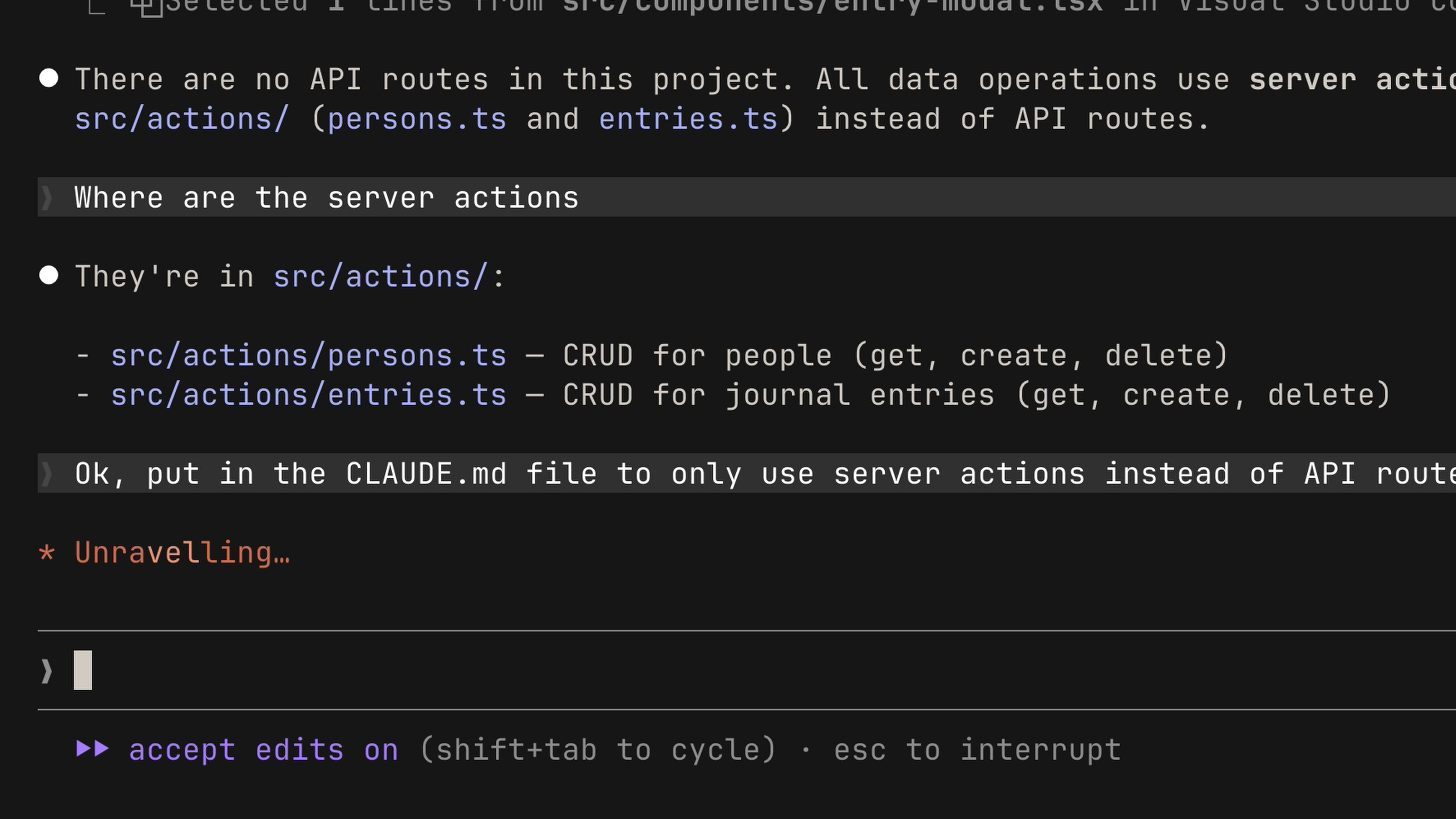 Claude에게 CLAUDE.md 파일에 규칙을 저장하도록 요청하는 장면 — 항상 API 라우트 대신 서버 액션 사용